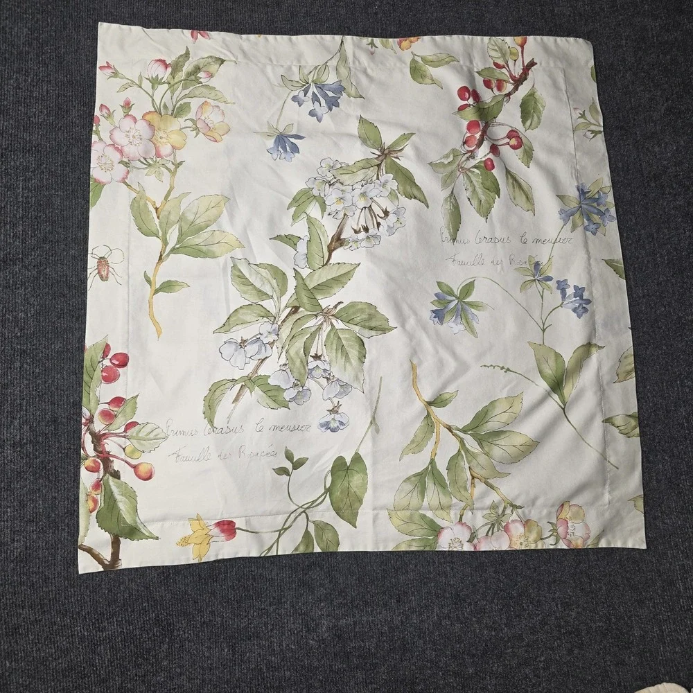 Pottery Barn Floral Bed Pillow Case %100 Organic Cotton Euro Style 30 x 30 in